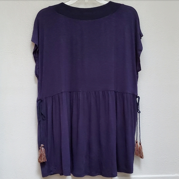 Knox Rose V Neck Navy Blue Short Sleeves Top - Picture 9 of 10